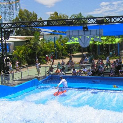 OEM Flowrider Surfsimulator met 65kw waterpomp en zacht sterk PVC voor waterparken 15,3m*9,3m
