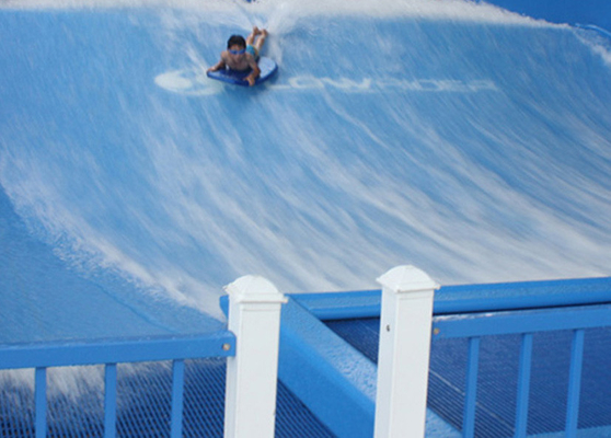 OEM het Hotelnieuwigheid Flowrider die van het Waterpark Simulerend Machinemateriaal voor Pretpark surfen