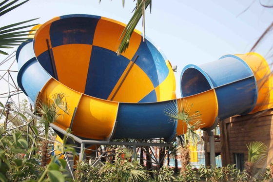Het Spel Kleine Dia van het Comercial de Binnenwater/Rit 100m3 van het Waterpark/de Watervoorziening van U