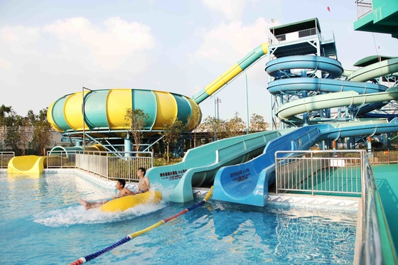 De Glasvezeldia van het Aquapark/de Ruimtedia van het Komwater met Hoge Capaciteit 720 Ruiters/h