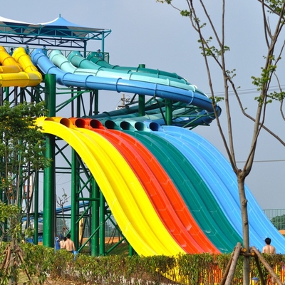 Aantrekkelijk Vlinder het Rennen Gegalvaniseerd Het Koolstofstaalkader van het Glasvezelwater Dia's voor Aqua-Park
