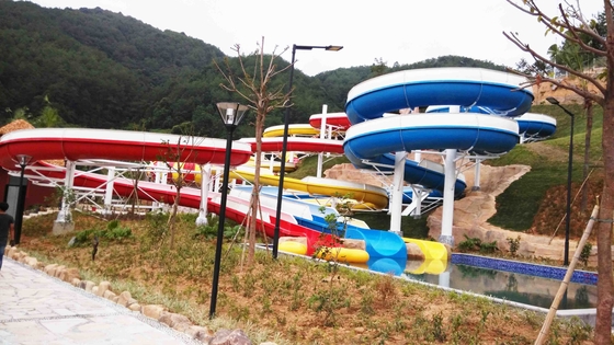 Spiraalvormige het Waterdia's van het roestvrij staalbevestigingsmiddel FRP voor Reuze Openluchtwaterpark