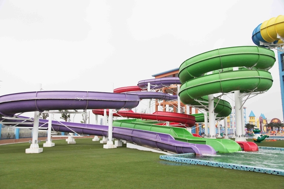 Spiraalvormige het Waterdia's van het roestvrij staalbevestigingsmiddel FRP voor Reuze Openluchtwaterpark