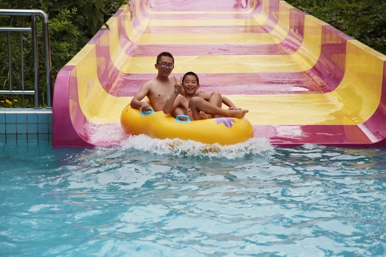 Het aangepaste Materiaal die van het Waterpark Swwiming-Poolglasvezel Waterslides voor Volwassenen opwekken
