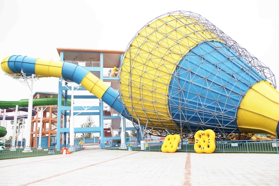 Het sterke Grote Water van de Tornadoglasvezel glijdt SGS het Certificaat van Ce voor Waterpark