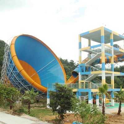 Het reuze de Glasvezelwater van het Waterpark glijdt het Gegalvaniseerde Koolstofstaal Steunen