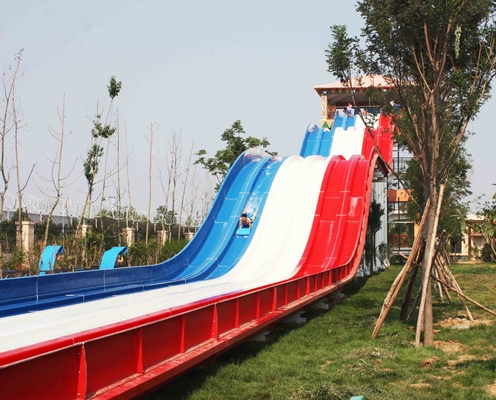 Het Waterdia's van de regenboogdouane van Waterpark voor het Spel van het Familiewater