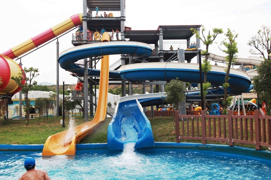Het algemene Water van de het Puntdouane van het Waterpark glijdt Hoge snelheid met 120 Ruiters/h-Capaciteit