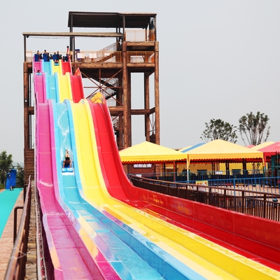 De multi van het de Douanewater van de Stegenregenboog FRP van het de Dia'sPretpark Dia van het de Glasvezelwater Grote