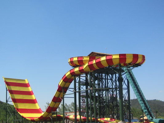 Het reuzemateriaal die van het Waterpark Swwiming-het Waterdia's van de Poolglasvezel voor Volwassenen in Als thema gehad Waterpark opwekken