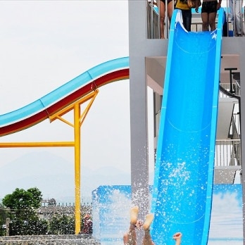 Het binnen/Openluchtglasvezelwater glijdt Spelen voor Jonge geitjes/Familievakantietoevlucht