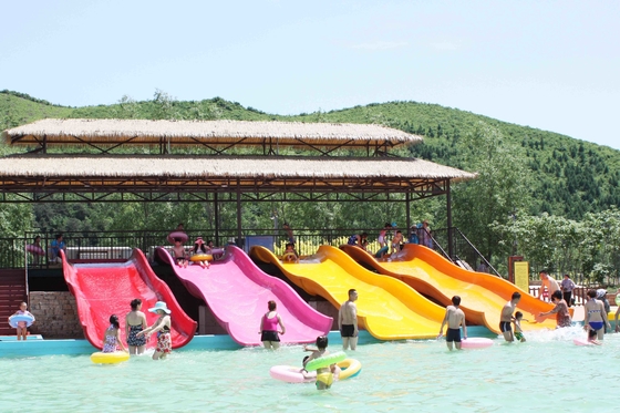 Aangepast 3 Ruitersjonge geitjes glijdt het Water Aqua-Parkmateriaal, Roze/Sinaasappel/Blauw