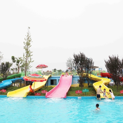 Van het Materiaaljonge geitjes van het waterpark het Waterdia's voor Kinderen worden aangepast dat