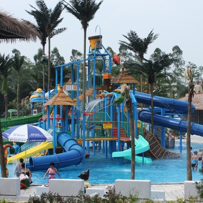 Van ouder-kind van de de Speelplaatsglasvezel Thema Groot Aqua het Waterhuis voor Pretpark
