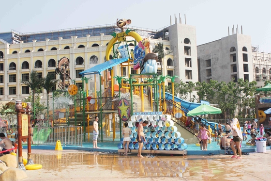 De grote Speelplaats Ashland van het Waterpark/DSM-Hars voor Familie Grappig Spel