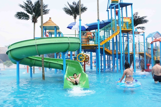 Pretparkspelen met Groot de Speelplaatsmateriaal van Glasvezelaqua voor Waterpark