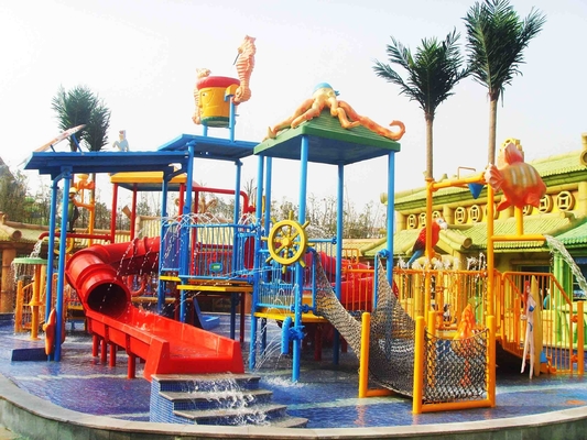 De het Waterspeelplaats van verscheidene Jonge geitjes van de Stegenglasvezel voor Waterpark bouwt