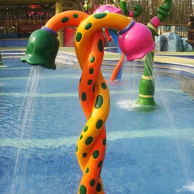Het Parkmateriaal van de waternevel met water pompende machine in pret waterparks