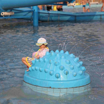 Van het het Parkmateriaal van nevelaqua Gevormde het Waterspeelplaats Egel met het Regenen