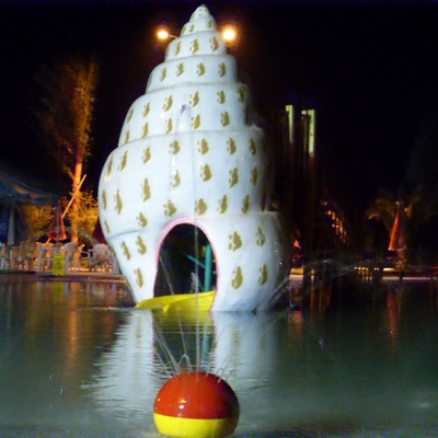 De bedrijven Kleurrijke Waterpool glijden/het Terrein van het Familiewater zijn toevlucht nemen Zwembad voor Jonge geitjes