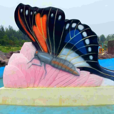 Multicolored Dia's van het Zwembadwater, Spelen van het Waterdia's van de Jonge geitjesvlinder de Openlucht voor Waterpark