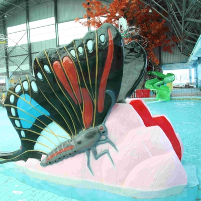 De binnen van het Materiaaljonge geitjes van de Waterspeelplaats van de het Waterpool Glasvezel van de de Dia'svlinder