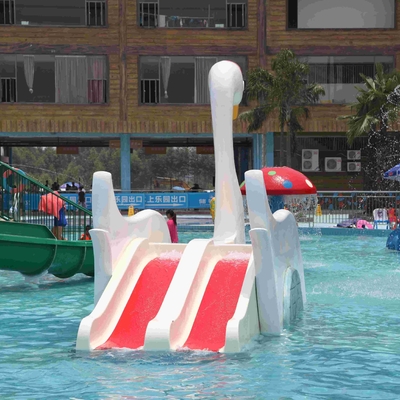 Binnen of Openlucht Witte de Pooldia van de Zwaanglasvezel, de Dia van het de Jonge geitjeswater van het WaterPretpark