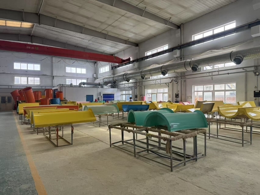 RTM waterpark uitrusting ontwerp lichaam glasvezel glijbanen voor zwembaden Vison waterparken
