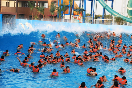 Waterfun Big Surfing Tsunami Ocean Water Wave Pool Met Waves Park Vacuum 3 meter hoog