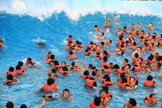 Waterfun Big Surfing Tsunami Ocean Water Wave Pool Met Waves Park Vacuum 3 meter hoog