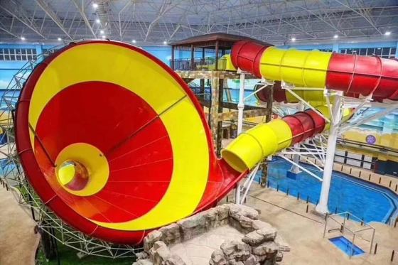 Fiberglass Super Tornado Waterglijbaan HT-31 met 14,6m Platformhoogte en 720 Rijders/Uur Capaciteit