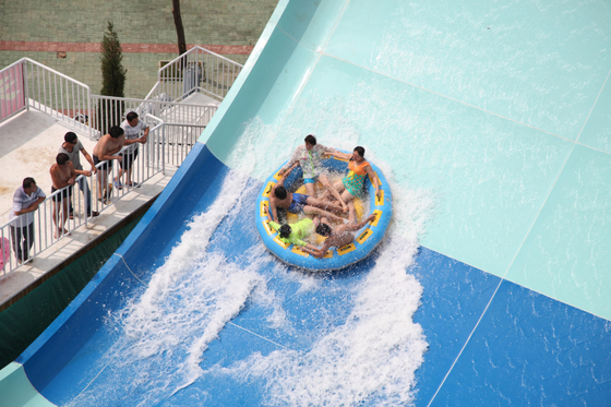 Kleurrijke Bovengenoemde het Waterdia's van de Grondglasvezel, de Dia van de Glasvezelpool voor Reuzewaterpark