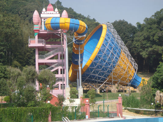 Custom Tornado waterglijbanen met glasvezel constructie, 720 rijders per uur, en 14,6m platform hoogte voor waterattracties