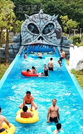 Het Parkmateriaal van glasvezelaqua voor Hotel Luie Rivier, Familie op de Zomervakantie in Aqua-Park
