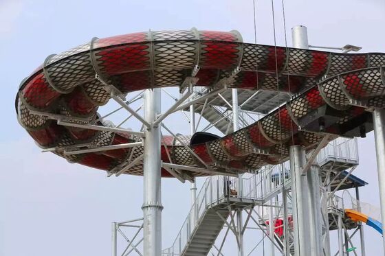 King Cobra glasvezel waterglijbaan met 16.4m platformhoogte, 480-persoonscapaciteit en warm gegalvaniseerde staalstructuur