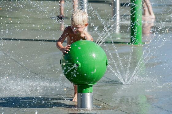Kinderwaterspeeltoestellen met thermisch verzinkte staalconstructie, corrosiebestendige glasvezelgoot en ondiep waterveiligheidsontwerp