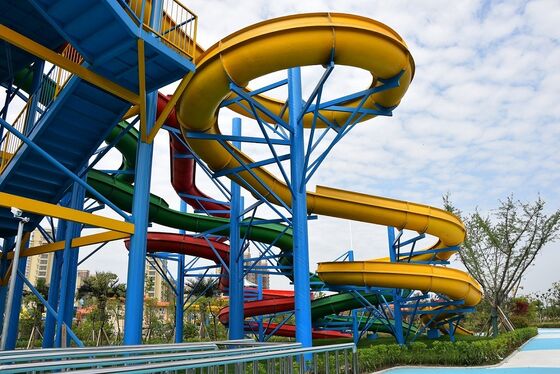Multi-baans Aangepaste Spiraal Waterglijbaan voor Waterparken - SGS Gecontroleerde Fabrikant