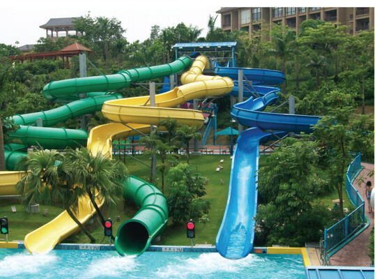 Multi-baans Aangepaste Spiraal Waterglijbaan voor Waterparken - SGS Gecontroleerde Fabrikant