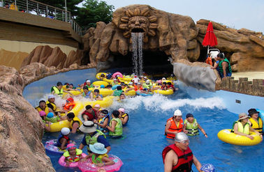 Het Parkmateriaal van glasvezelaqua voor Hotel Luie Rivier, Familie op de Zomervakantie in Aqua-Park